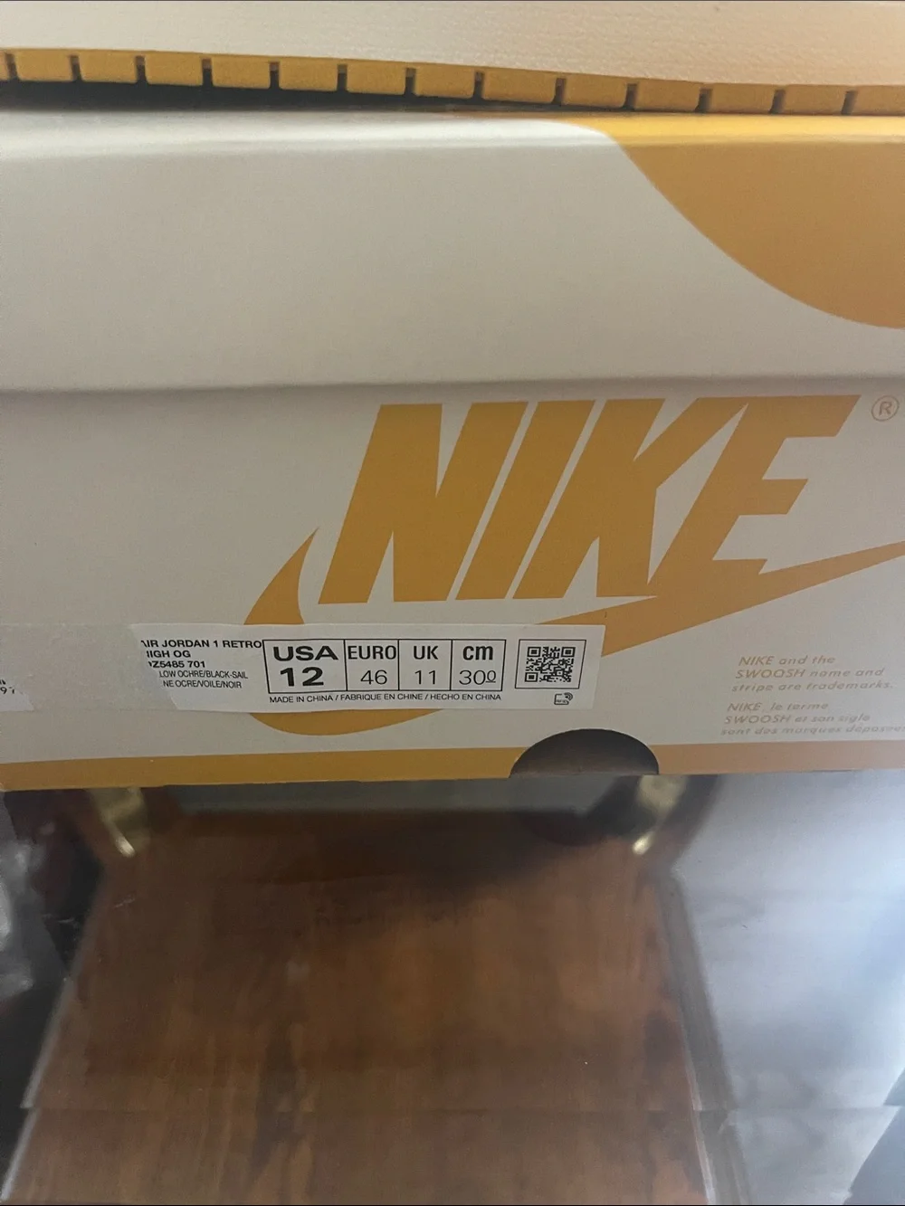 Nike Air Jordan 1 High - White, Yellow & Black